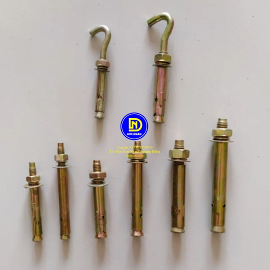 Tắc kê sắt 6x50